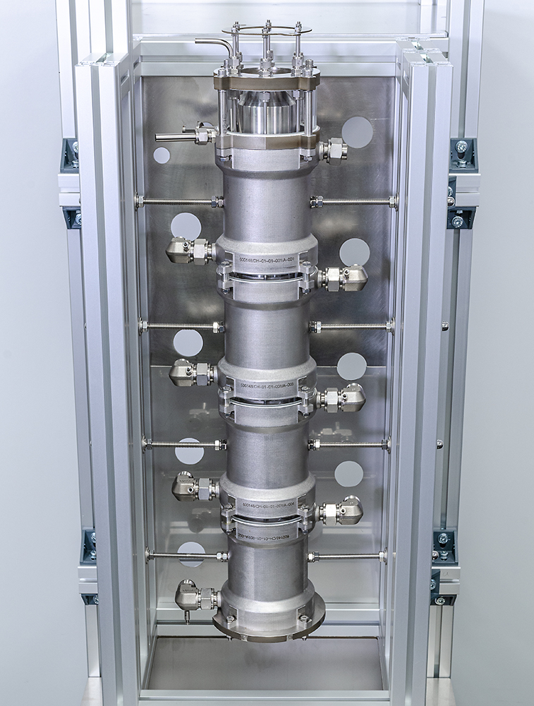 Pilot reactor: combination of four reactor modules