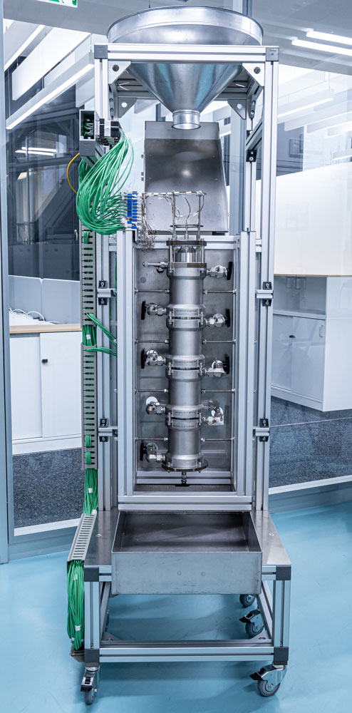 Pilotreaktor: Kombination vier Reaktormodule  zur Synthese organometallischer Reagenzien