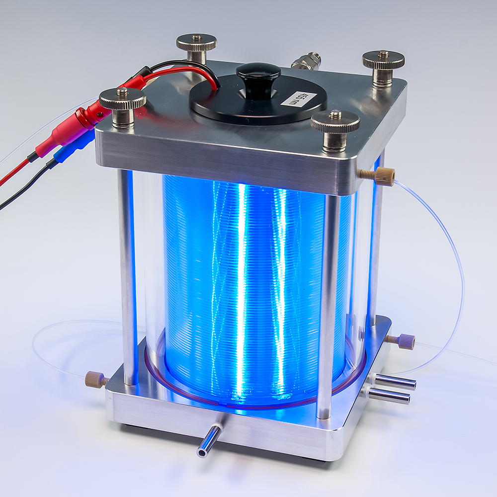 1/16” Capillary photoreactor with LED array switched on at 460 nm
